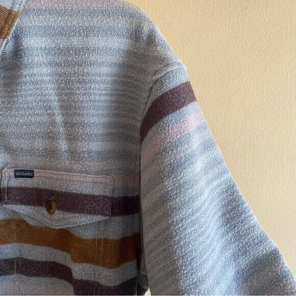 Columbia Calico Basin Shirt Jacket Shaket Woman Large Grey Stripped Pockets Cozy - Picture 6 of 16